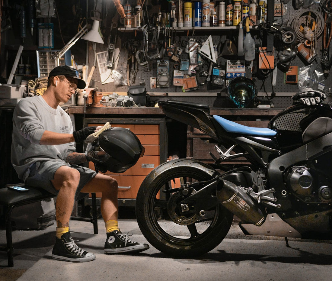Visit KingsMotorcycleFairings.com for the largest selection of quality Helmets, Motorcycle Fairing Kits, Helmet Backpacks, Goggles, Helmet Covers & Accessories!