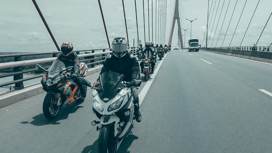 Mastering Lane Splitting and Filtering: Your Guide to Safe and Confident Riding