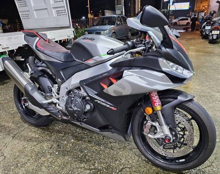 Aprilia RSV4 1100 Fairings (2021-2024) Silver Gloss, Matte Black at KingsMotorcycleFairings.com
