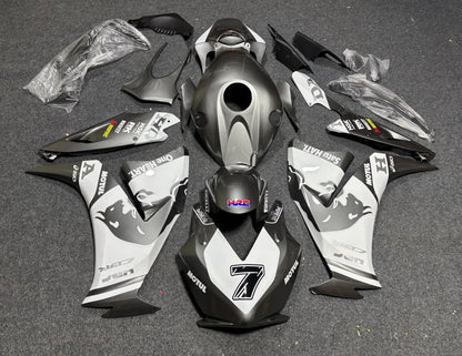 Honda CBR1000RR Race Fairings (2012-2016) Silver, White, Bull at KingsMotorcycleFairings.com