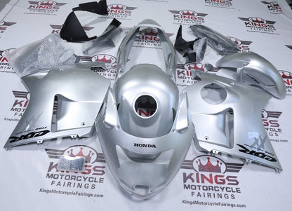 Honda CBR1100XX Super Blackbird Fairings (1996-2007) Gloss Silver, Black at KingsMotorcycleFairings.com