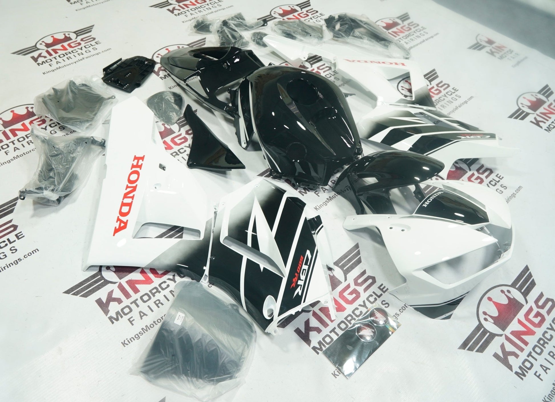 Honda CBR600RR Fairing Kit (2026) White, Black Wings, Red at KingsMotorcycleFairings.com