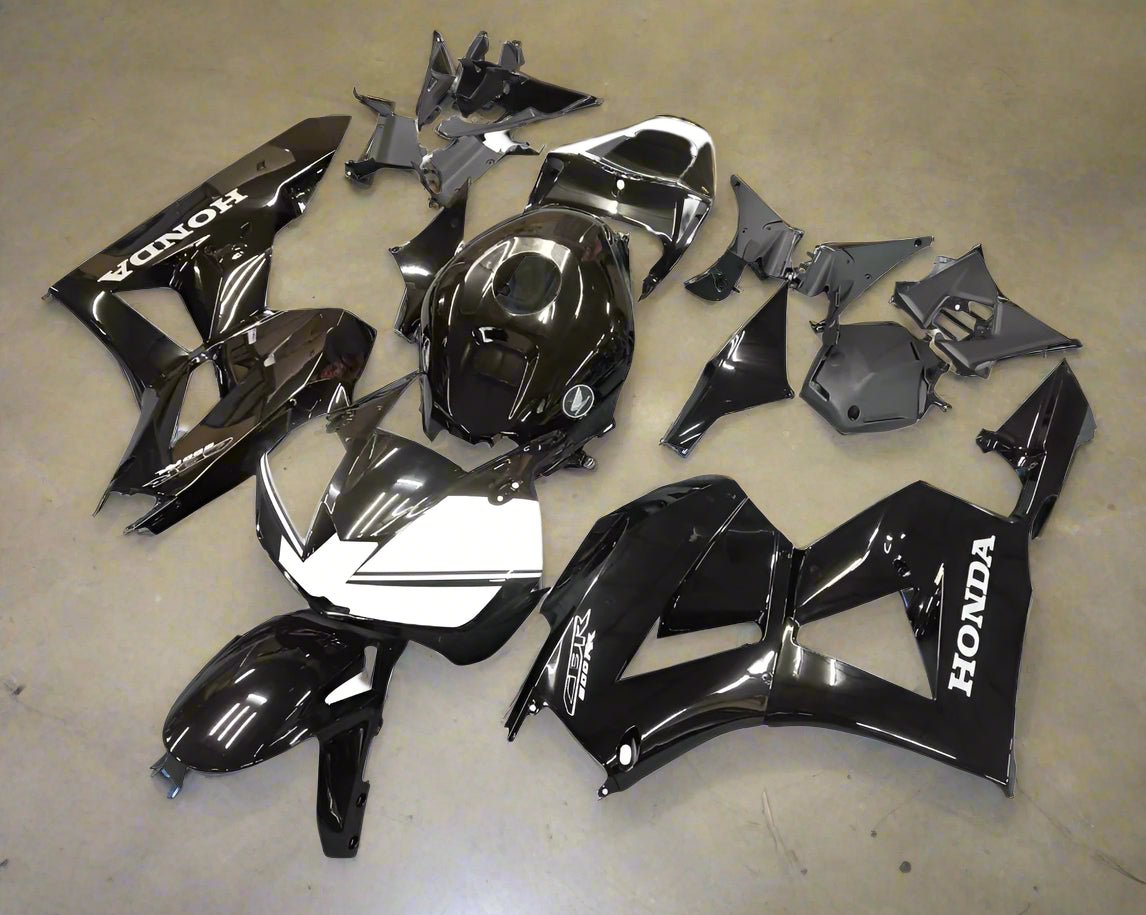 Honda CBR600RR Fairings (2026) Black, White at KingsMotorcycleFairings.com