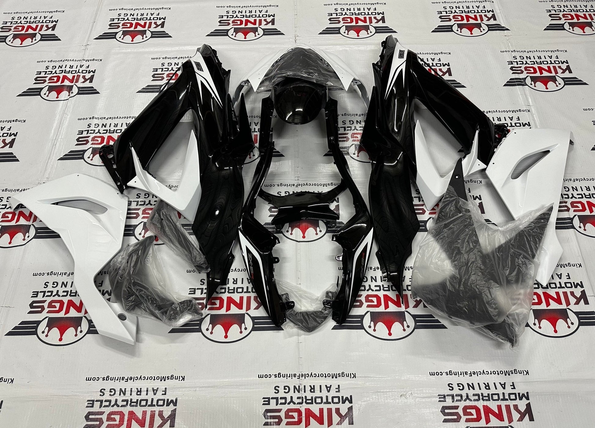 FAIRINGS FOR KAWASAKI ZX6R 636 (2013-2018) BLACK, WHITE at KingsMotorcycleFairings.com