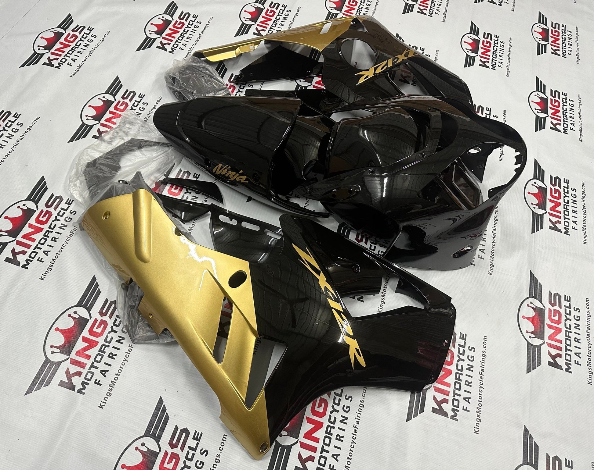 Kawasaki ZX12R Fairings (2000-2001) Gold, Black at KingsMotorcycleFairings.com