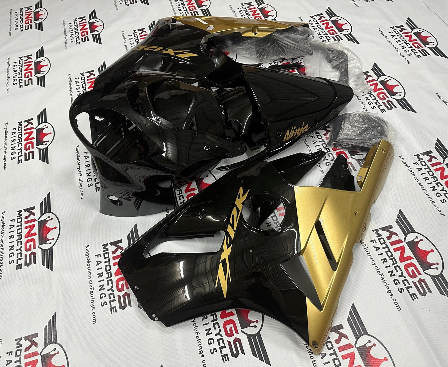 Kawasaki ZX12R Fairings (2000-2001) Gold, Black at KingsMotorcycleFairings.com