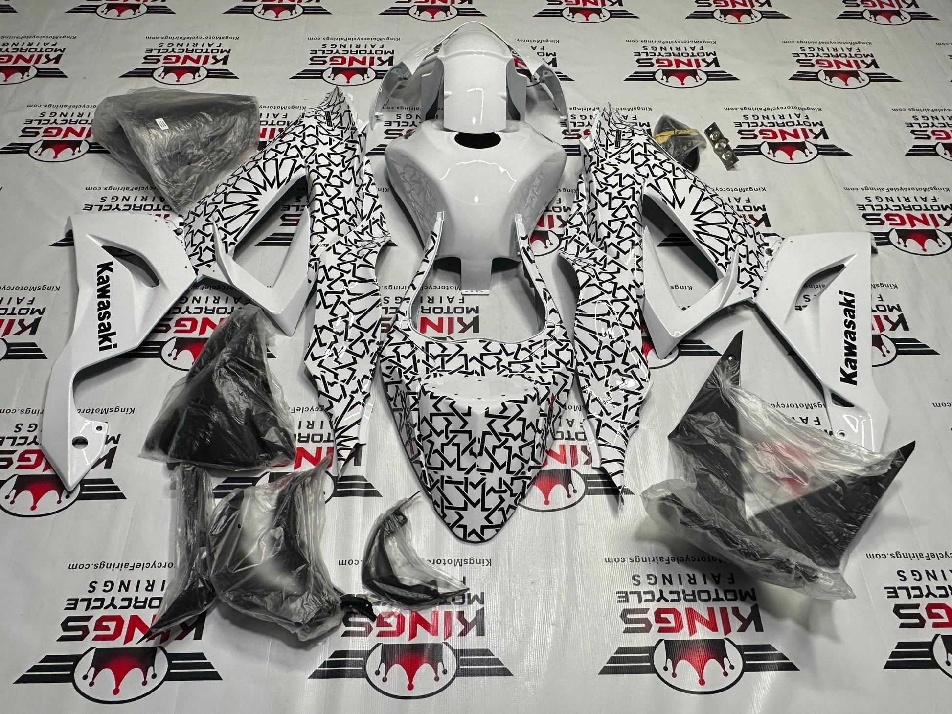 Kawasaki ZX6R 636 Fairing Set (2013-2018) White, Black Moroccan Star at KingsMotorcycleFairings.com