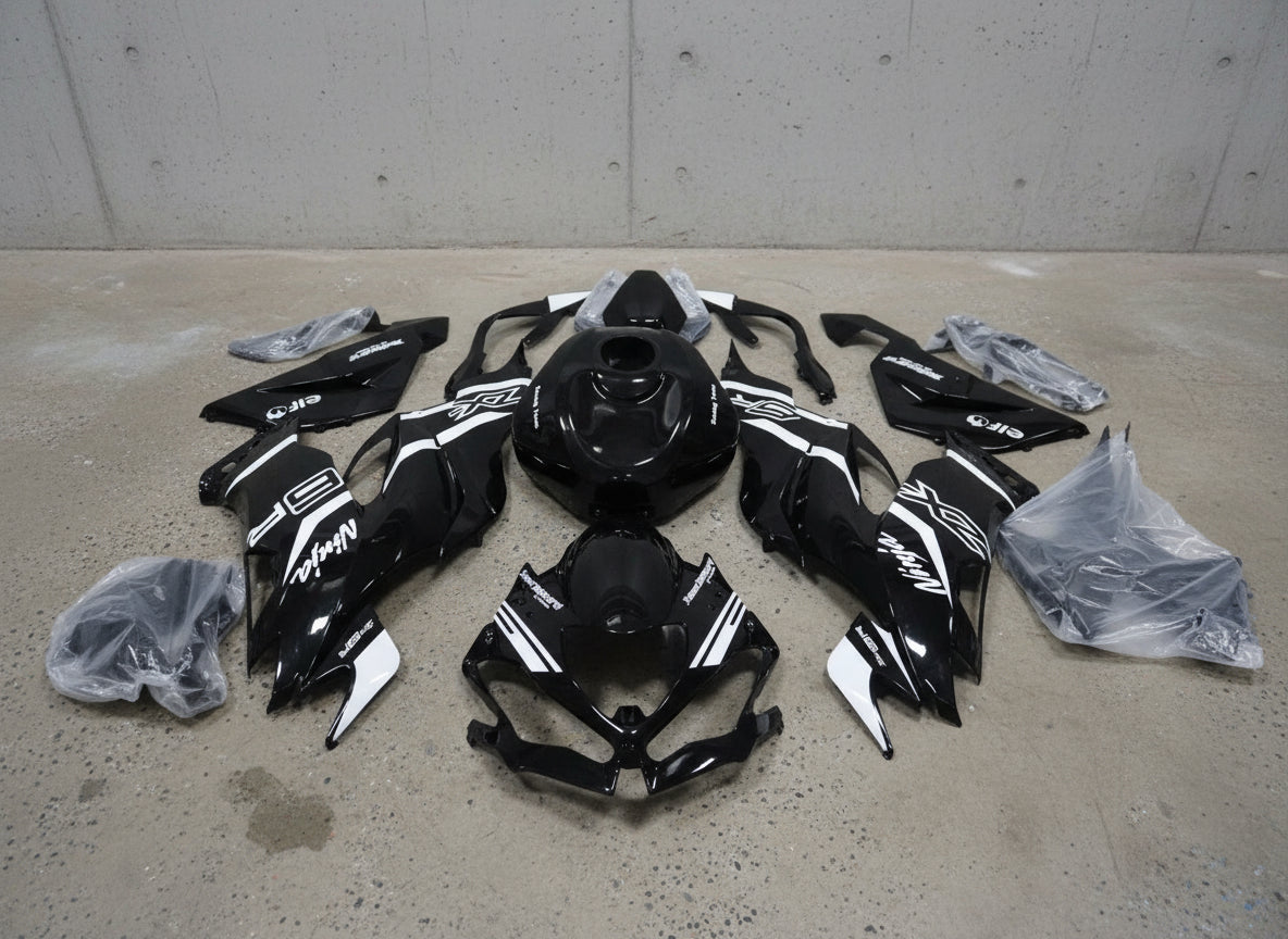 Kawasaki ZX6R Fairings (2019-2023) Black, White Stripe at KingsMotorcycleFairings.com