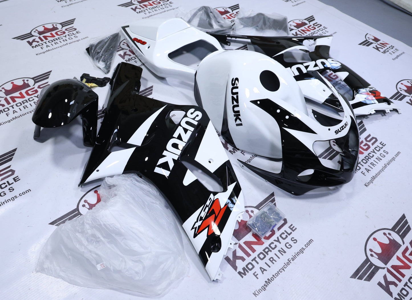 Suzuki GSX-R600 Fairing Kit (2000-2003) White, Black, Red at KingsMotorcycleFairings.com