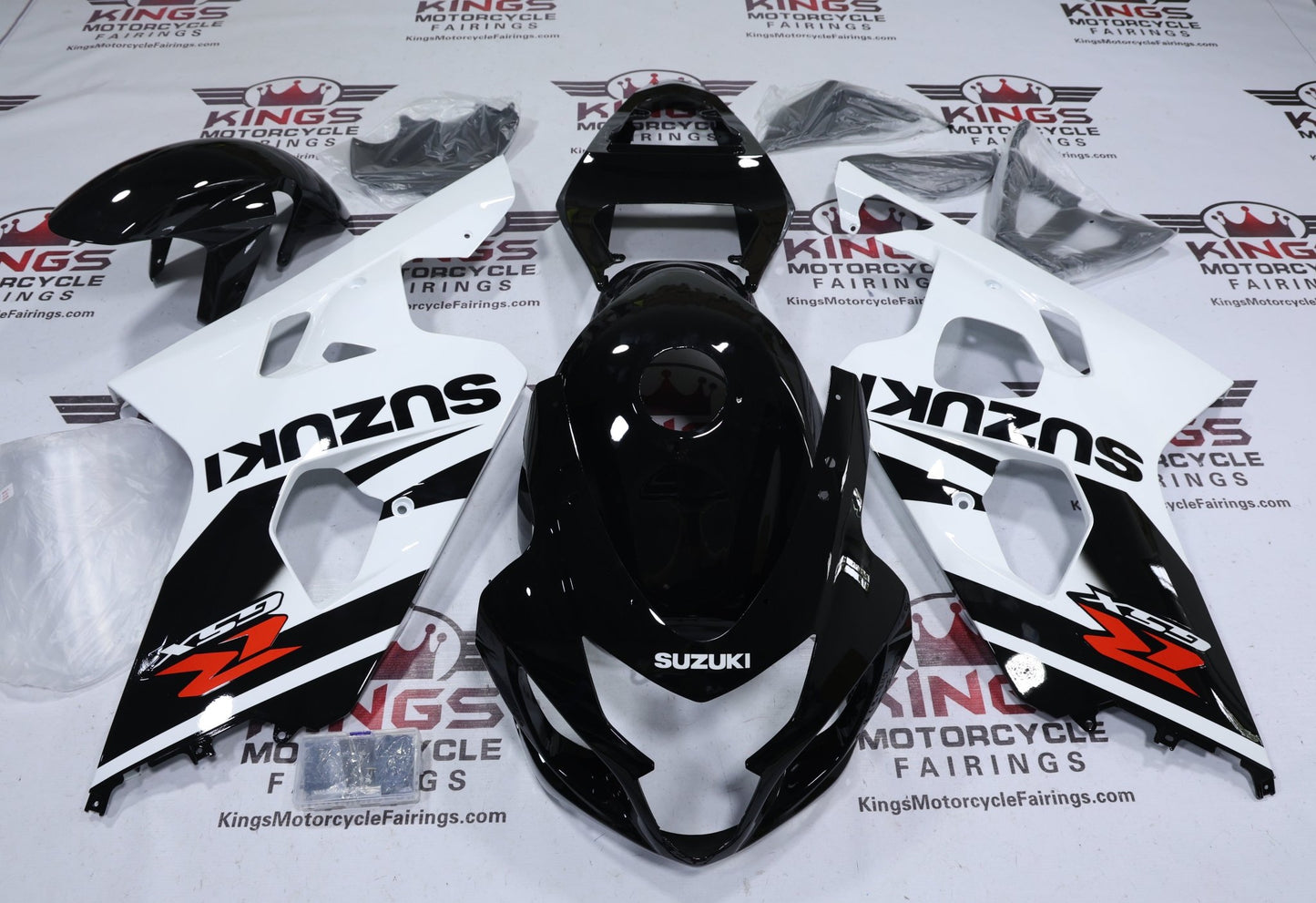 Suzuki GSXR600 (2004-2005) Black, White Fairings