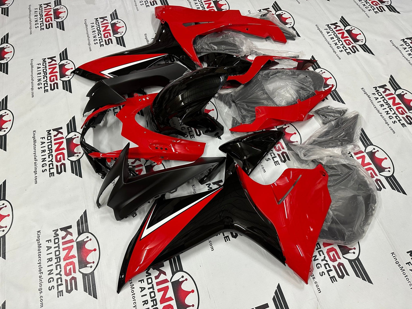 Suzuki GSX-R 750 Fairings (2025-2026) Red Gloss, Black Gloss at KingsMotorcycleFairings.com