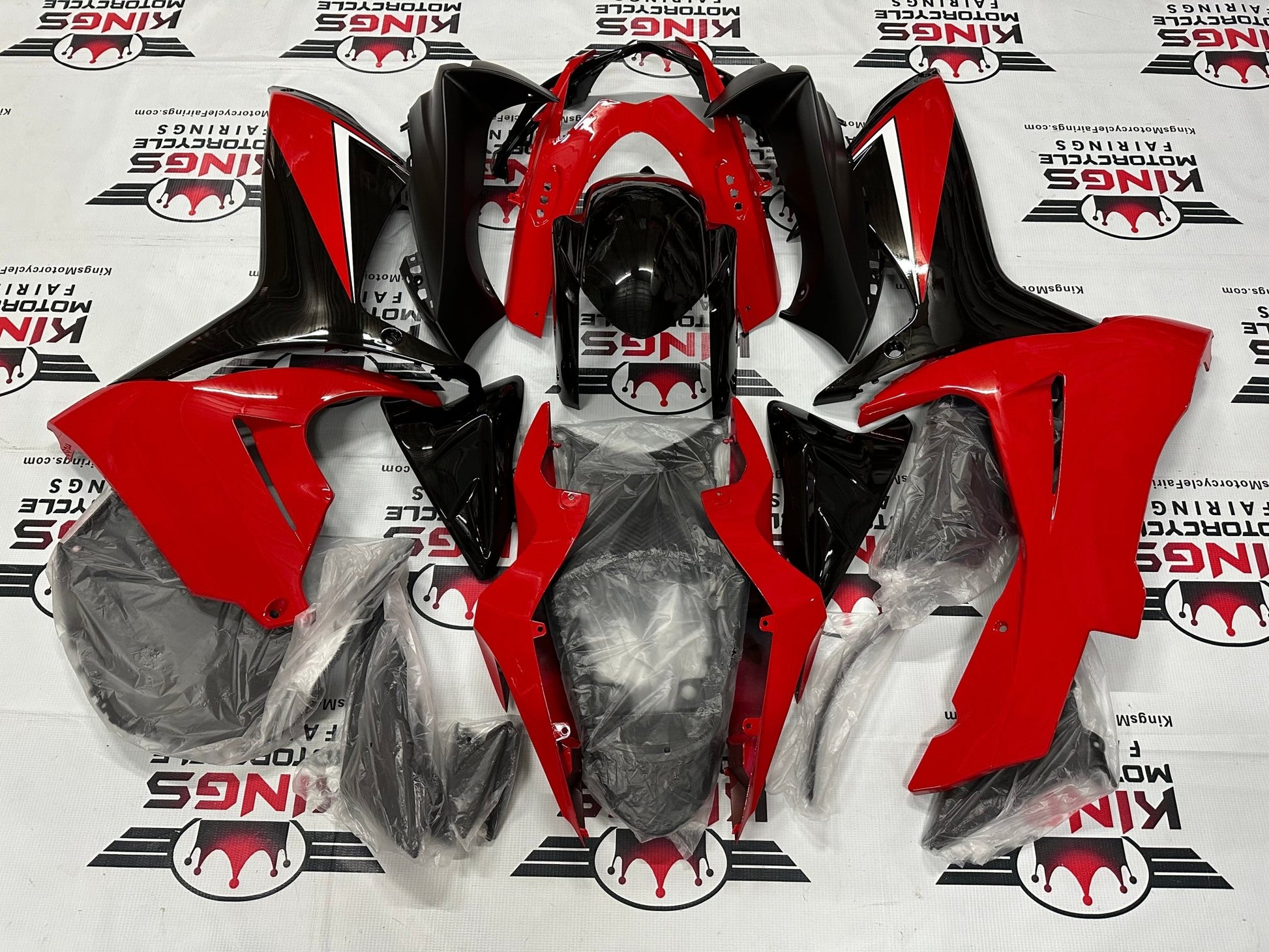 Suzuki GSX-R750 Fairings (2025-2026) Red Gloss, Black Gloss at KingsMotorcycleFairings.com