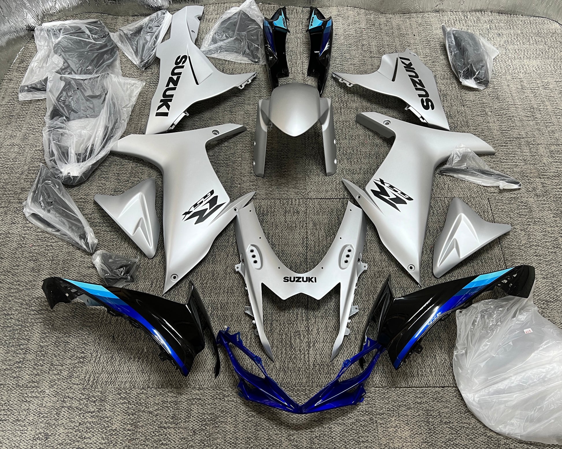 Suzuki GSX-R750 Fairings (2025-2026) Silver, Black, Blue from KingsMotorcycleFairings.com