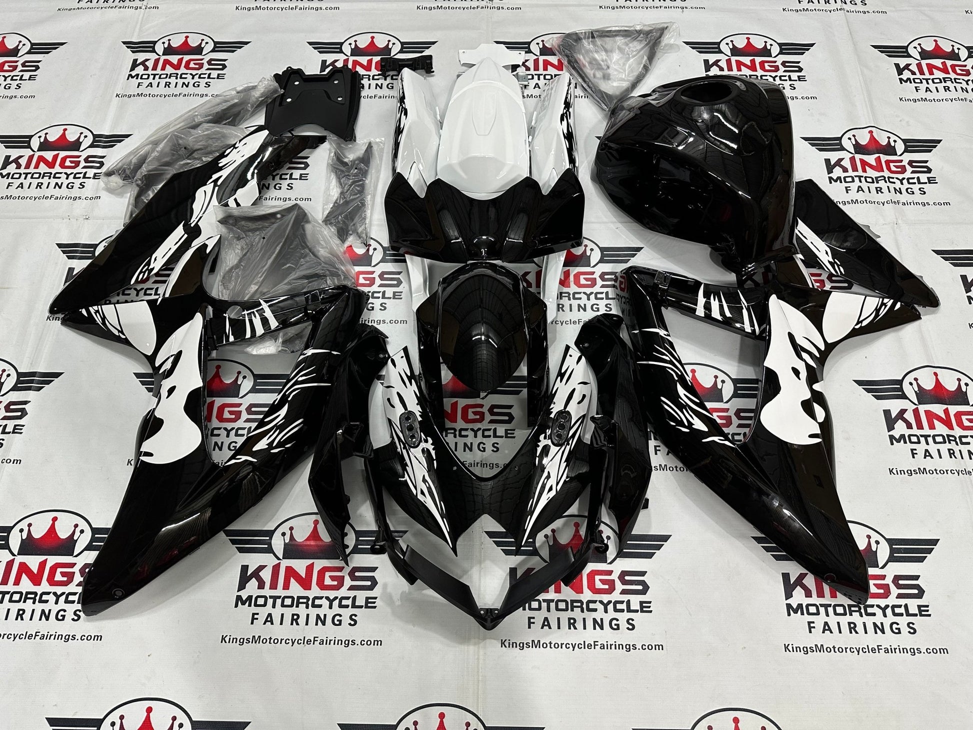 Suzuki GSXR600 Fairing Kit (2008-2010) Black, White, Leyla at KingsMotorcycleFairings.com