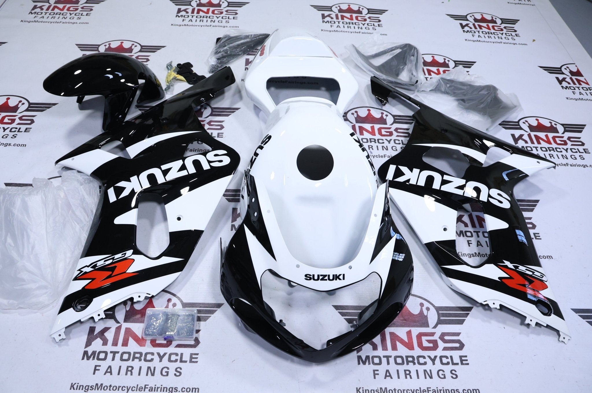 Suzuki GSXR600 Fairings (2000-2003) White, Black, Red at KingsMotorcycleFairings.com