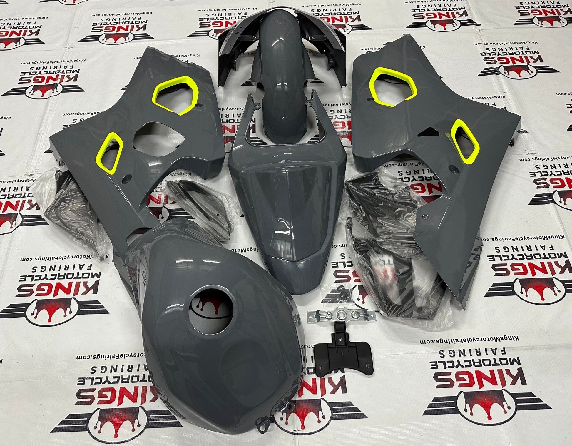 Suzuki GSXR 600 Fairings (2004-2005) Nardo Gray, Neon Yellow KingsMotorcycleFairings.com