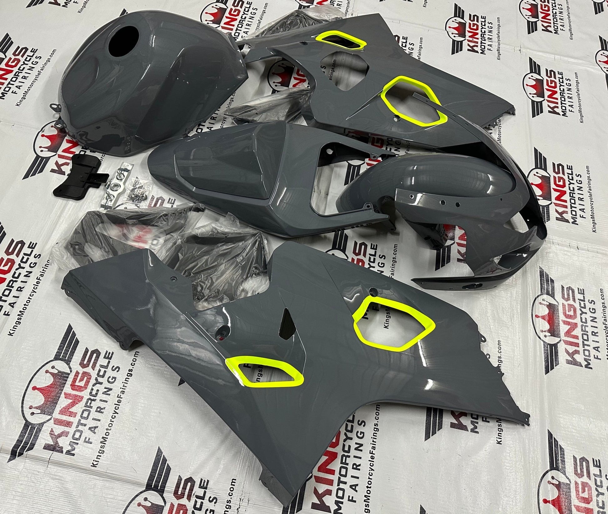 Suzuki GSXR600 Fairings (2004-2005) Nardo Gray, Neon Yellow KingsMotorcycleFairings.com
