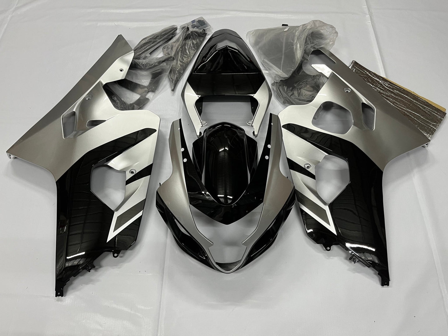 Suzuki GSXR600 (2000-2003) Silver, Black Fairings at KingsMotorcycleFairings.com