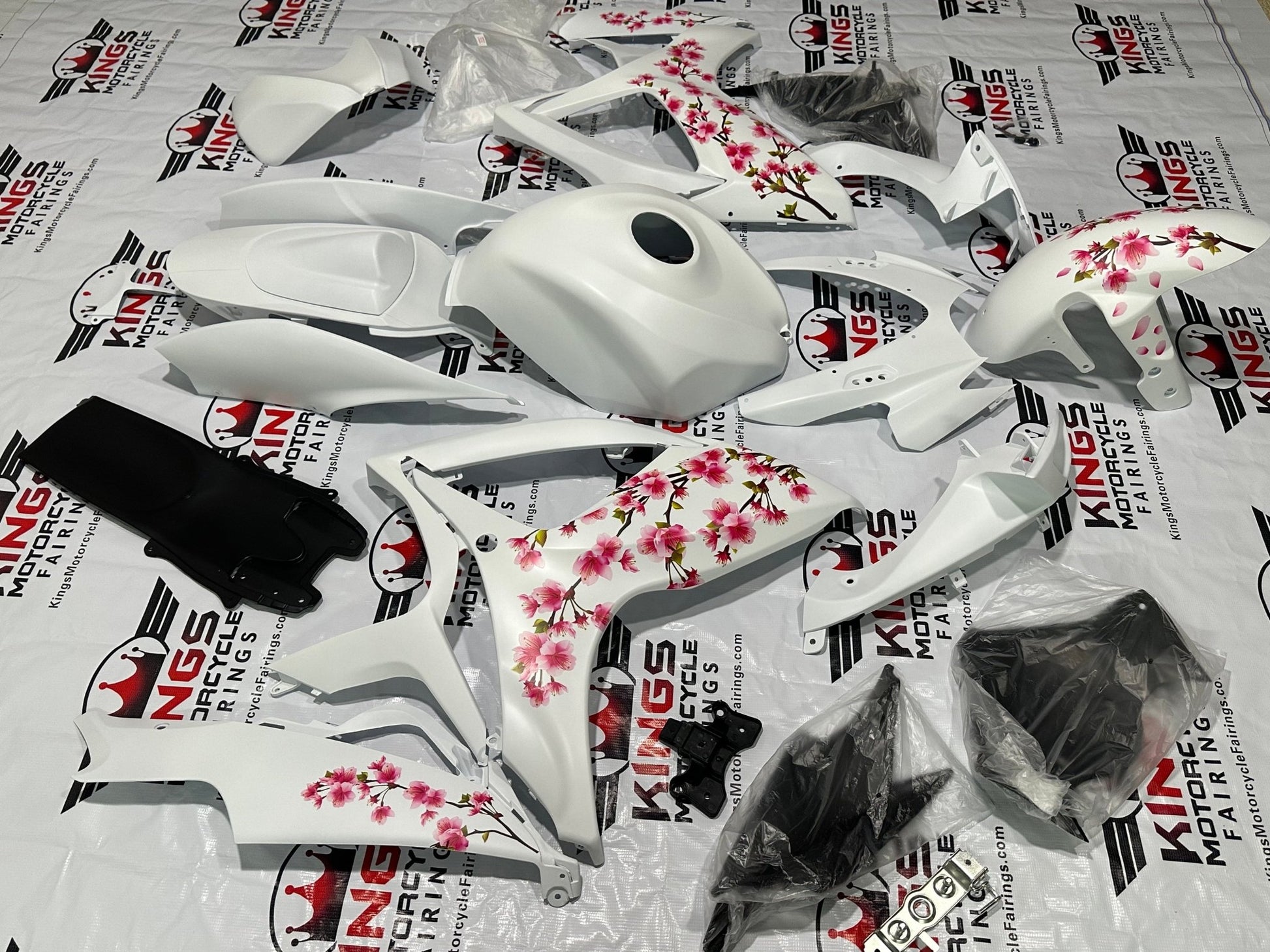 Suzuki GSXR600 (2006-2007) Matte White Cherry Blossom Fairings at KingsMotorcycleFairings.com