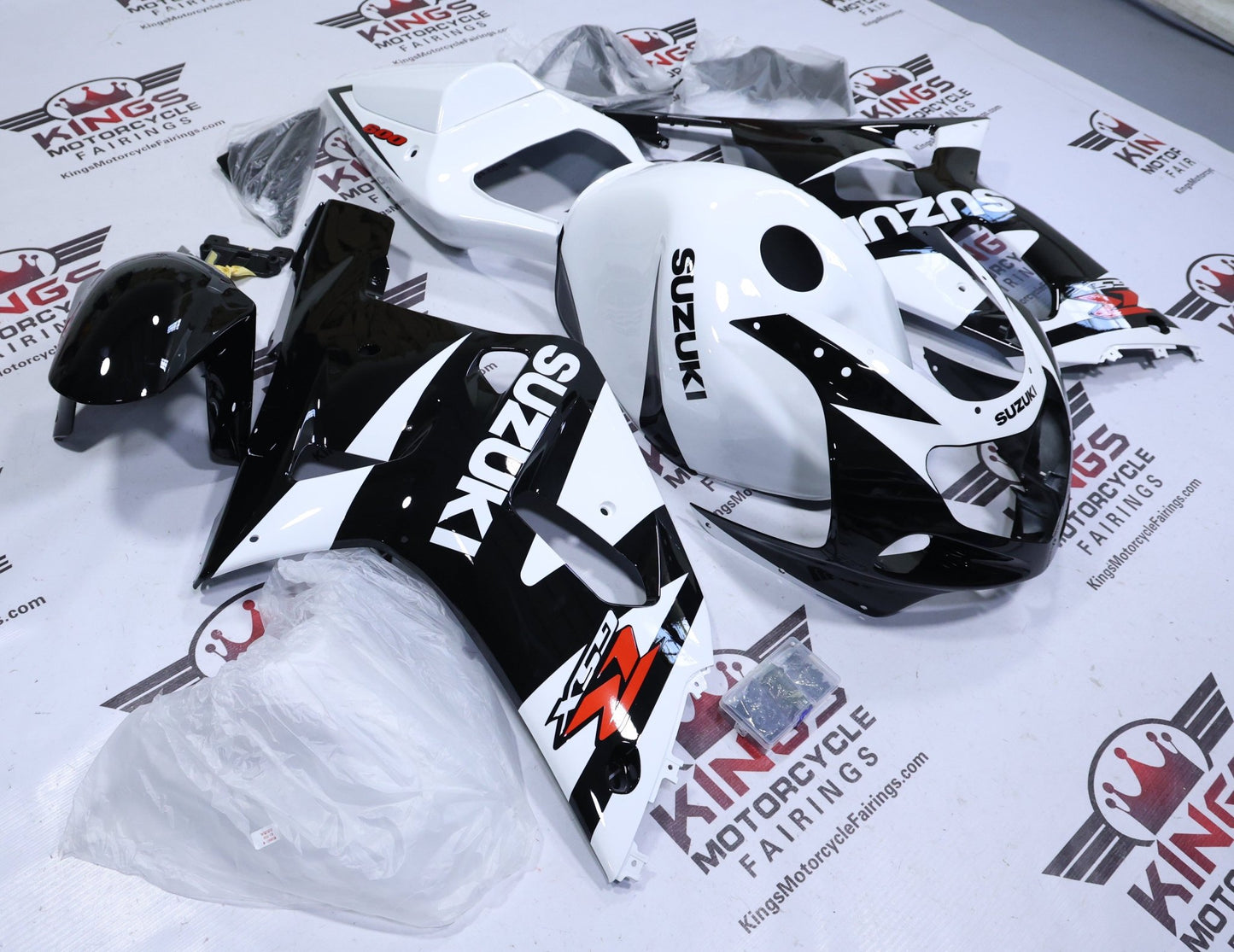 Suzuki GSXR750 Fairings (2000-2003) White, Black Stripe, Red at KingsMotorcycleFairings.com