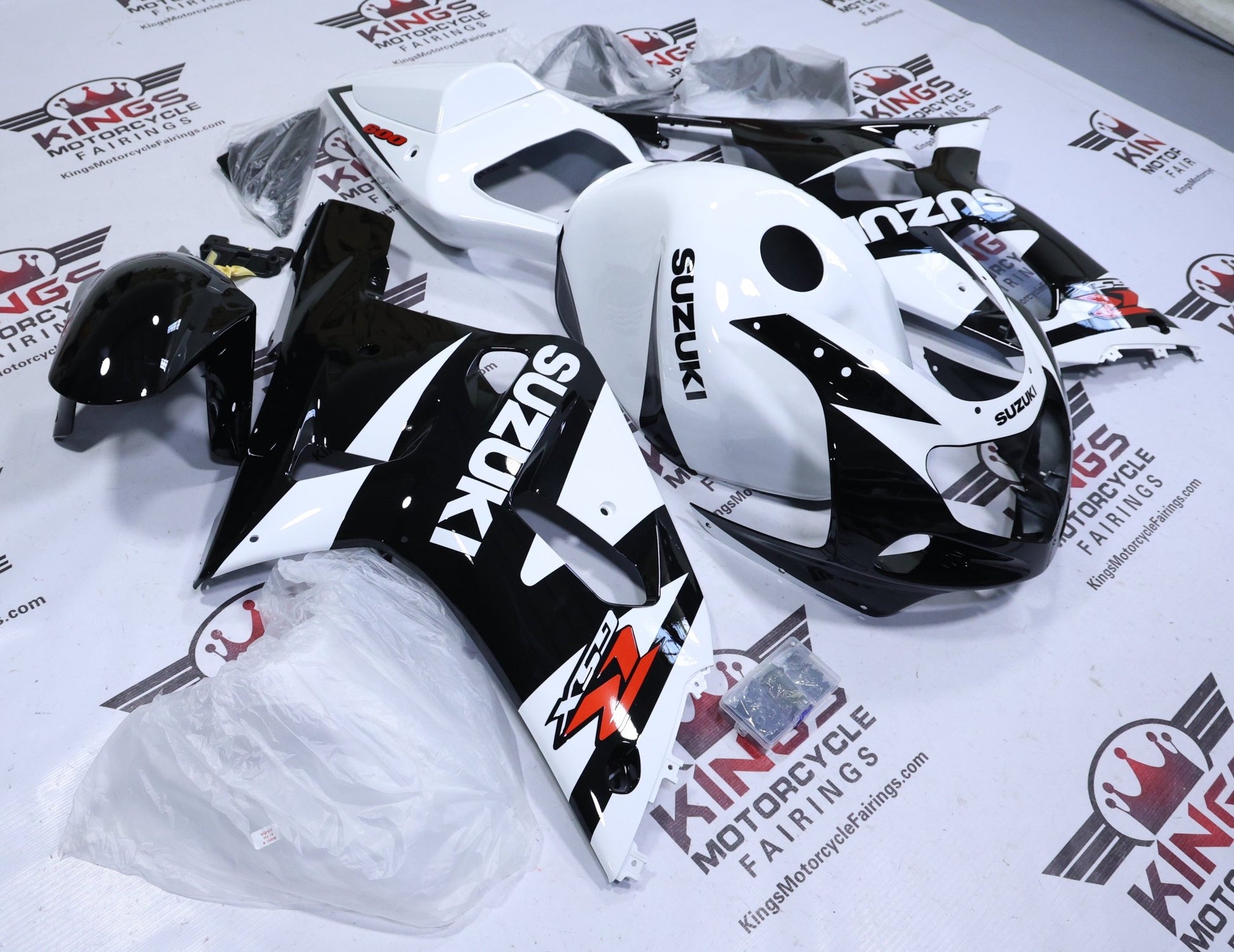 Suzuki GSXR750 Fairings (2000-2003) White, Black Stripe, Red at KingsMotorcycleFairings.com