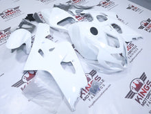 Suzuki GSXR750 Fairings (2004-2005) White Gloss at KingsMotorcycleFairings.com
