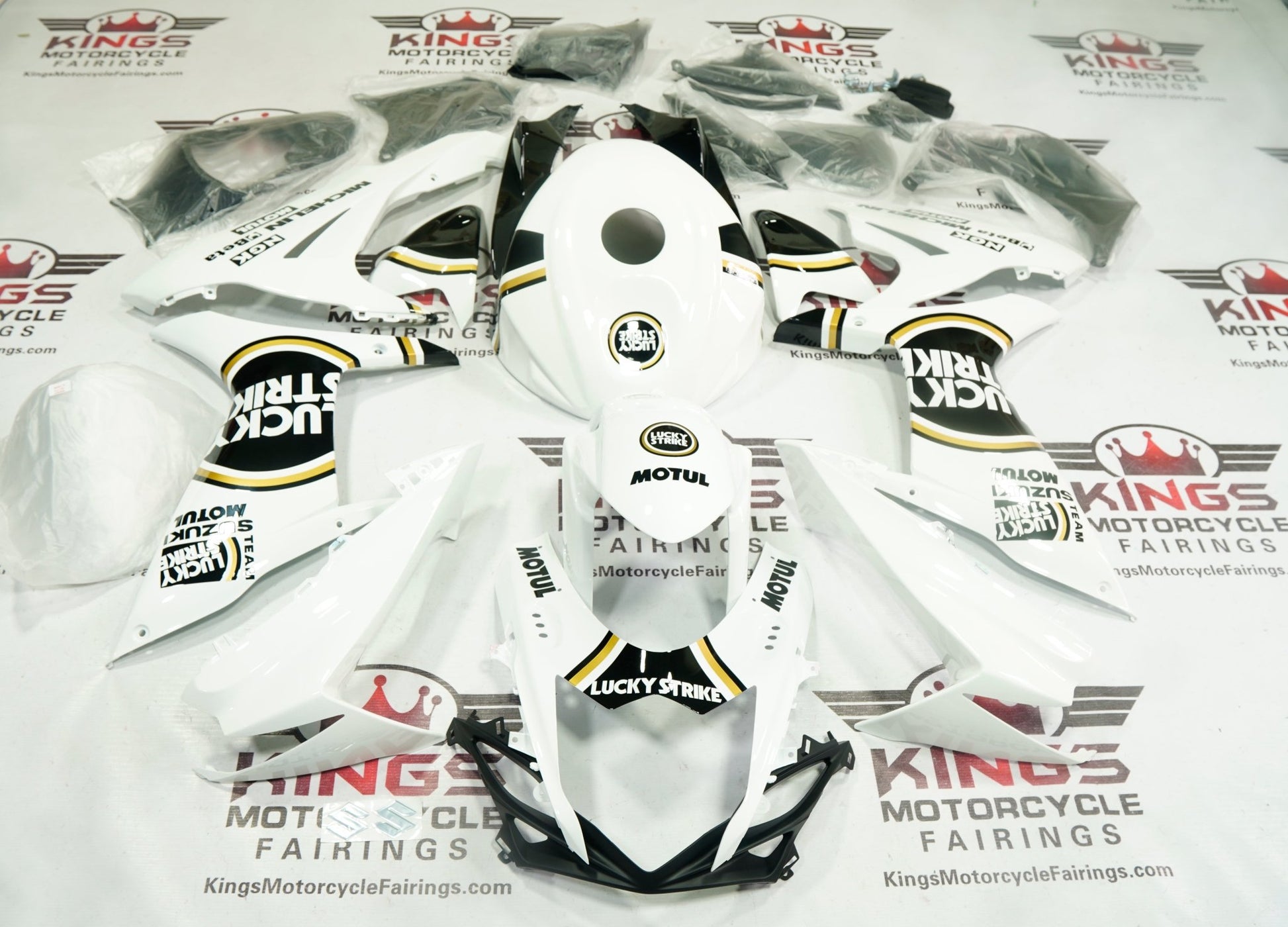 Suzuki GSXR750 Fairings (2025-2026) White Lucky Strike at KingsMotorcycleFairings.com