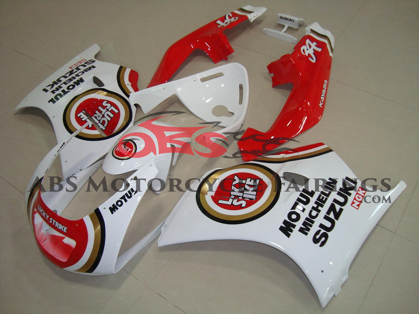 Suzuki RGV250 VJ22 Fairings (1991-1996) Lucky Strike White, Red #34 at KingsMotorcycleFairings.com