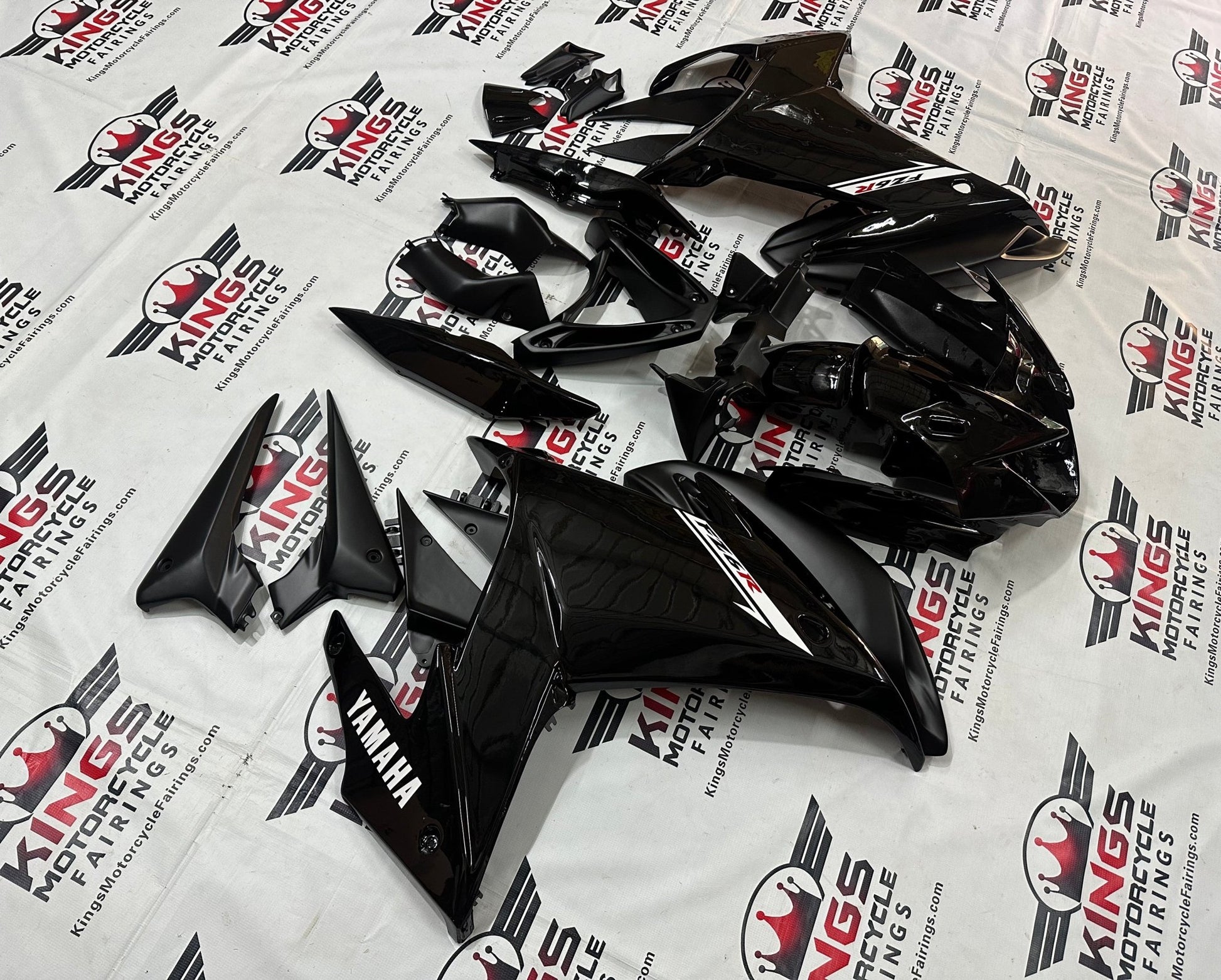 Yamaha FZ6R Fairings (2009-2015) Black, White, Red from KingsMotorcycleFairings.com