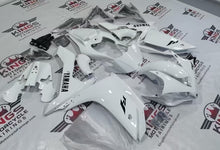 Yamaha R1 Fairings (2004-2006) White, Black at KingsMotorcycleFairings.com