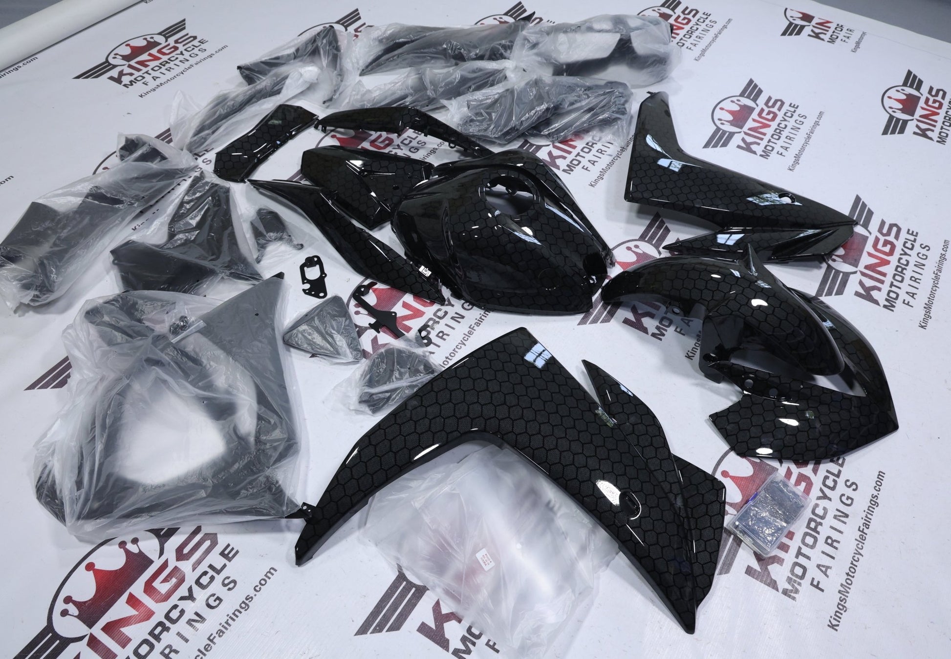 Yamaha R3 Fairings (2015-2018) Honeycomb Carbon Fiber from KingsMotorcycleFairings.com