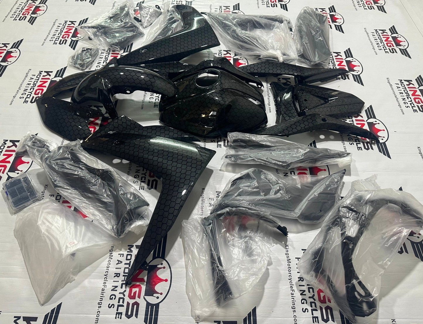 Yamaha R3 Fairings (2015-2018) Honeycomb Faux Carbon Fiber at KingsMotorcycleFairings.com