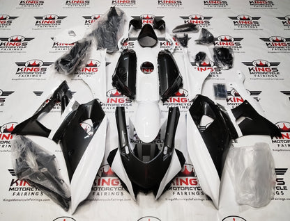 Yamaha R7 Fairings (2021-2025) White, Faux Carbon Fiber at KingsMotorcycleFairings.com