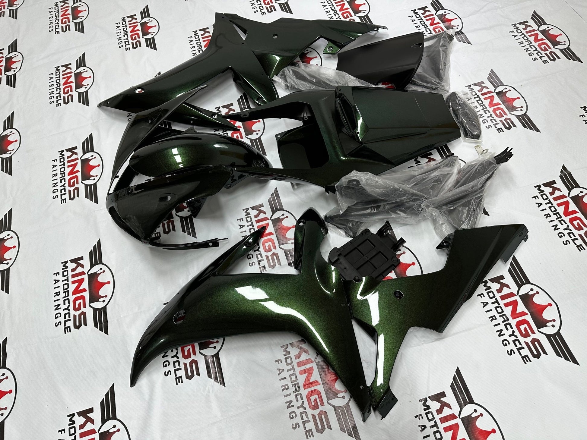 Yamaha YZF-R1 Fairings (2002-2003) Dark Green from KingsMotorcycleFairings.com