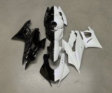 Yamaha YZF-R3 Fairings (2019-2021) Black, Pearl White Split at KingsMotorcycleFairings.com