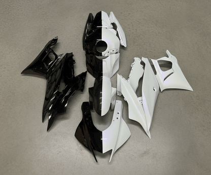 Yamaha YZF-R3 Fairings (2019-2021) Black, White Split at KingsMotorcycleFairings.com