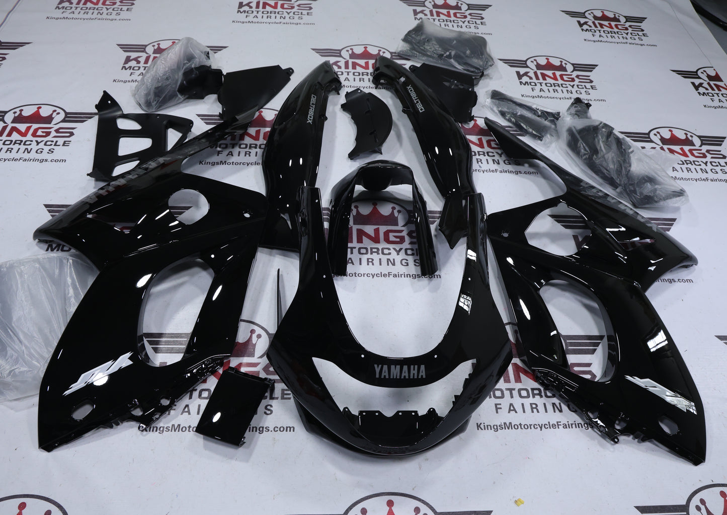 Yamaha YZF600R Fairings (1998-2007) Black, Silver from KingsMotorcycleFairings.com