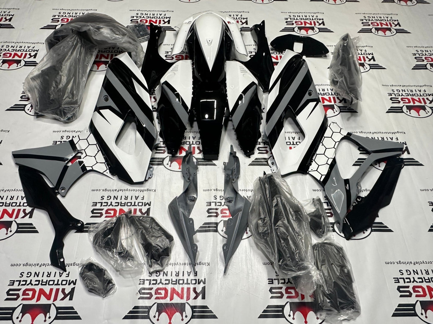 Yamaha R7 Fairings (2021-2025) White, Gray, Black Honeycomb from KingsMotorcycleFairings.com