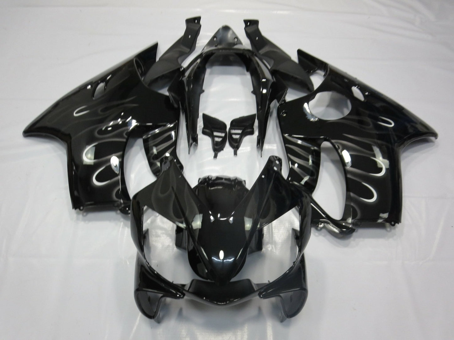 Honda CBR600F4i (2004-2007) Black & White Flame Fairings