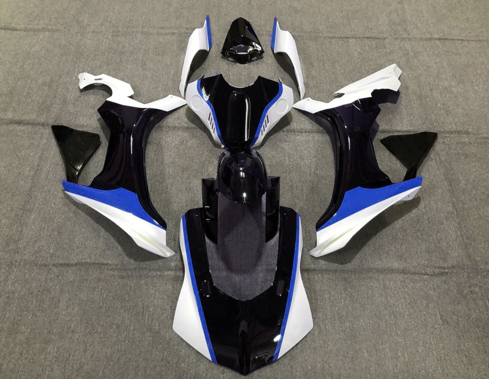 Yamaha YZF-R1 (2015-2019) Black, White & Blue Fairings
