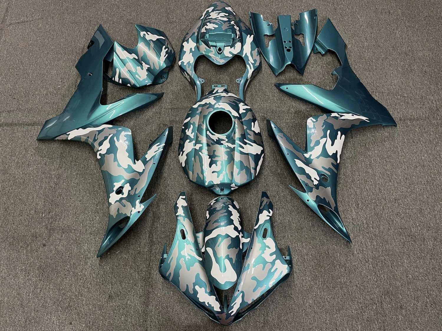 Yamaha YZF-R1 (2004-2006) Teal Green, White & Gray Camouflage Fairings