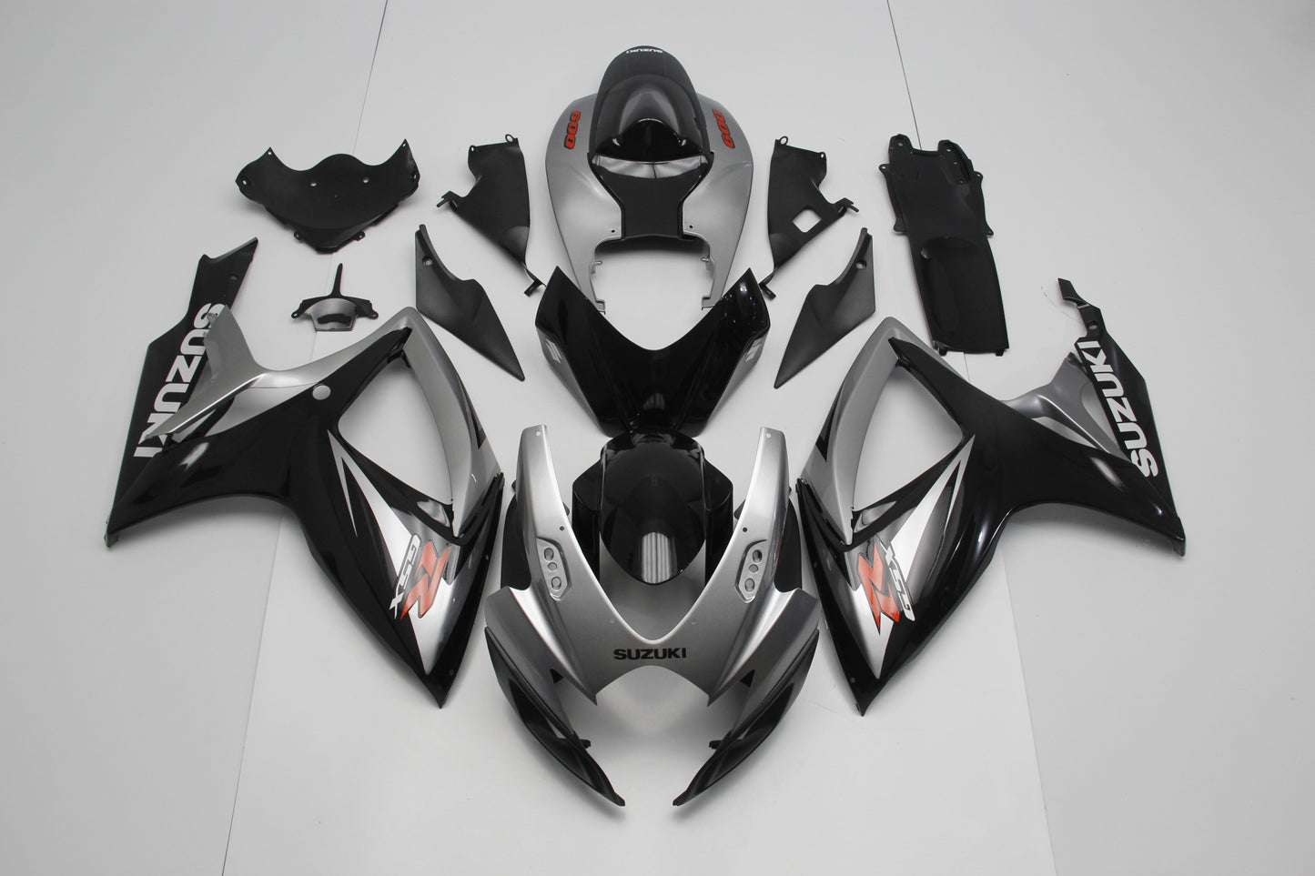 Suzuki GSXR600 (2006-2007) Black & Silver Fairings