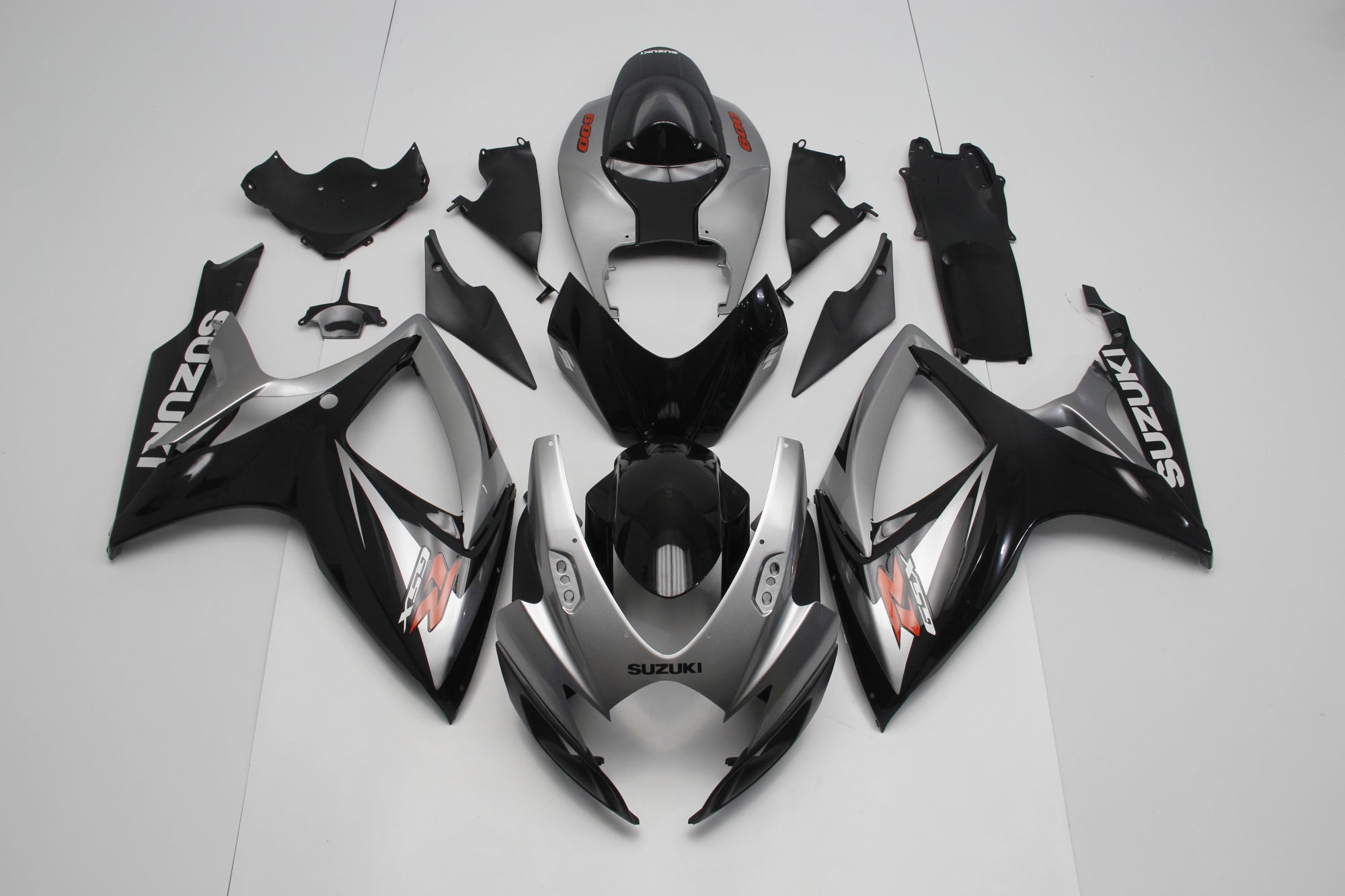 Suzuki GSXR750 (2006-2007) Black & Silver Fairings