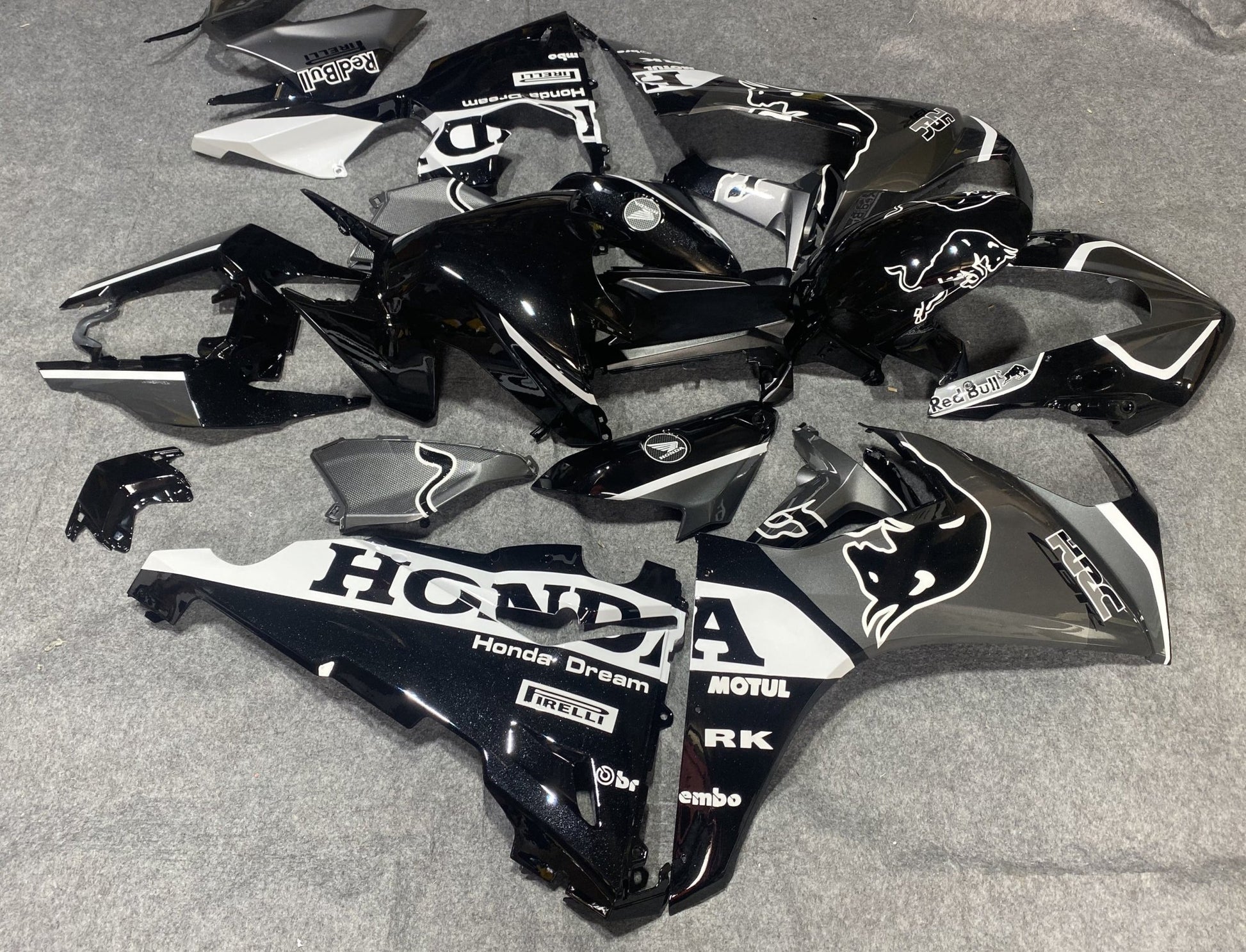 Honda CBR 1000RR Fairings (2017-2025) Black, Silver, Blue, White Red Bull Fairings at KingsMotorcycleFairings.com
