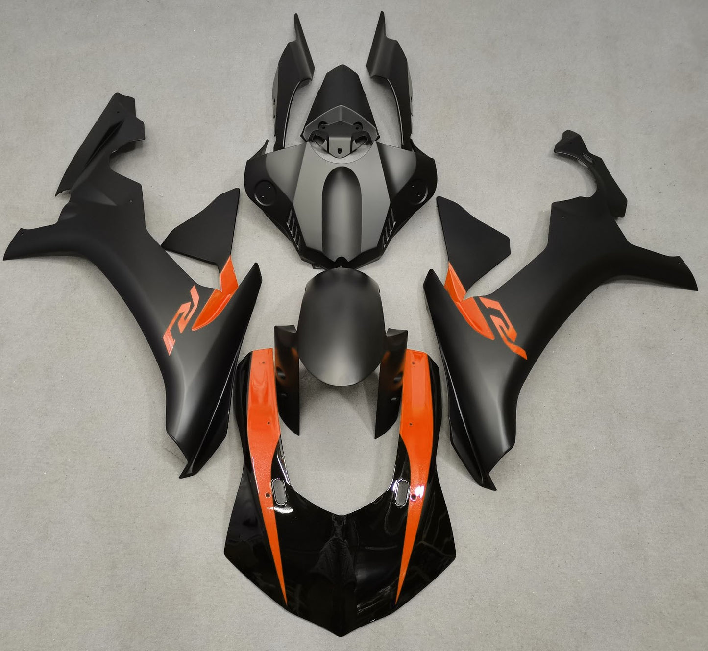 Yamaha YZF-R1 (2015-2019) Matte Black, Gloss Black & Orange Fairings
