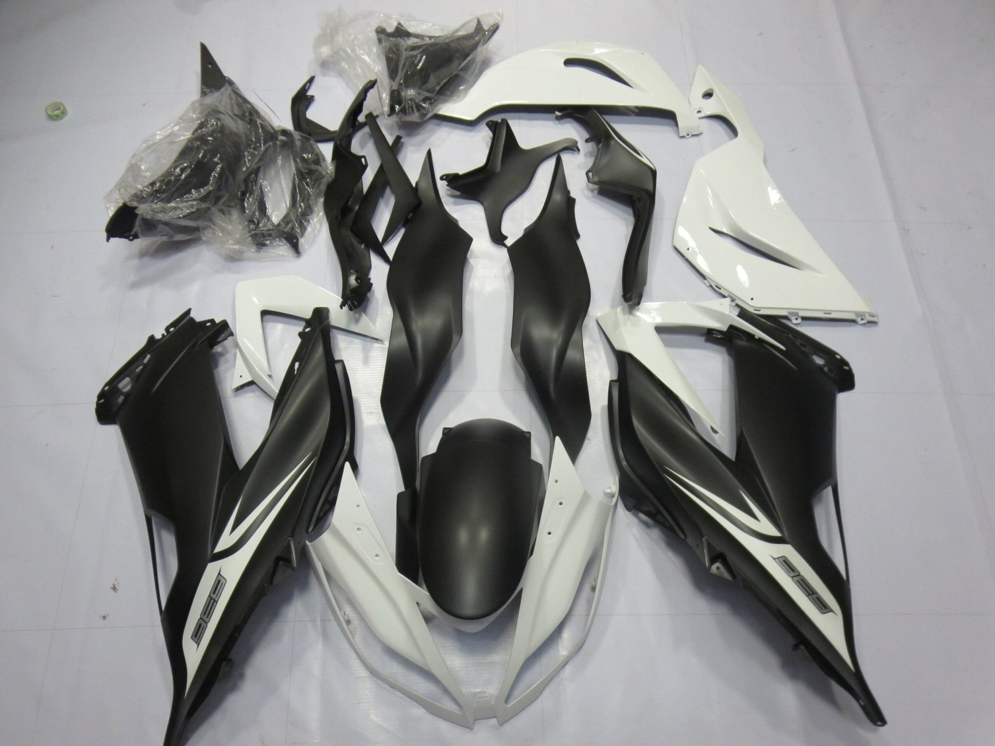 Matte Black, Matte White and Gloss White Fairing Kit for a 2013, 2014, 2015, 2016, 2017 & 2018 Kawasaki ZX-6R 636 motorcycle