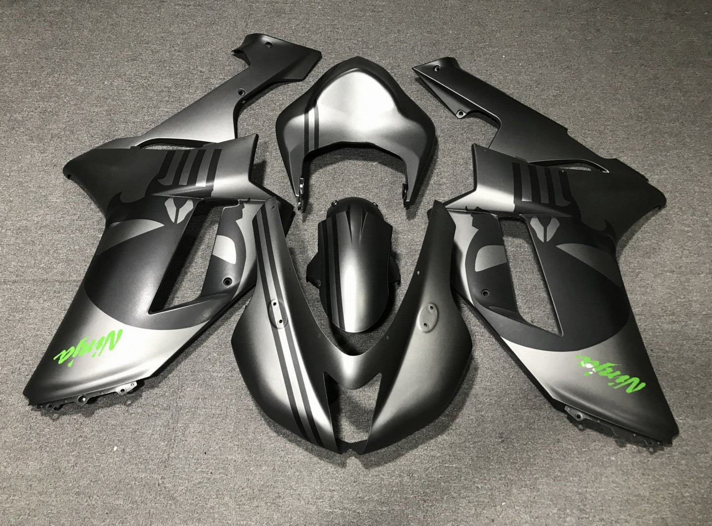 Fairing kit for a Kawasaki Ninja ZX6R 636 (2007-2008) Matte Silver & Matte Black Skulls