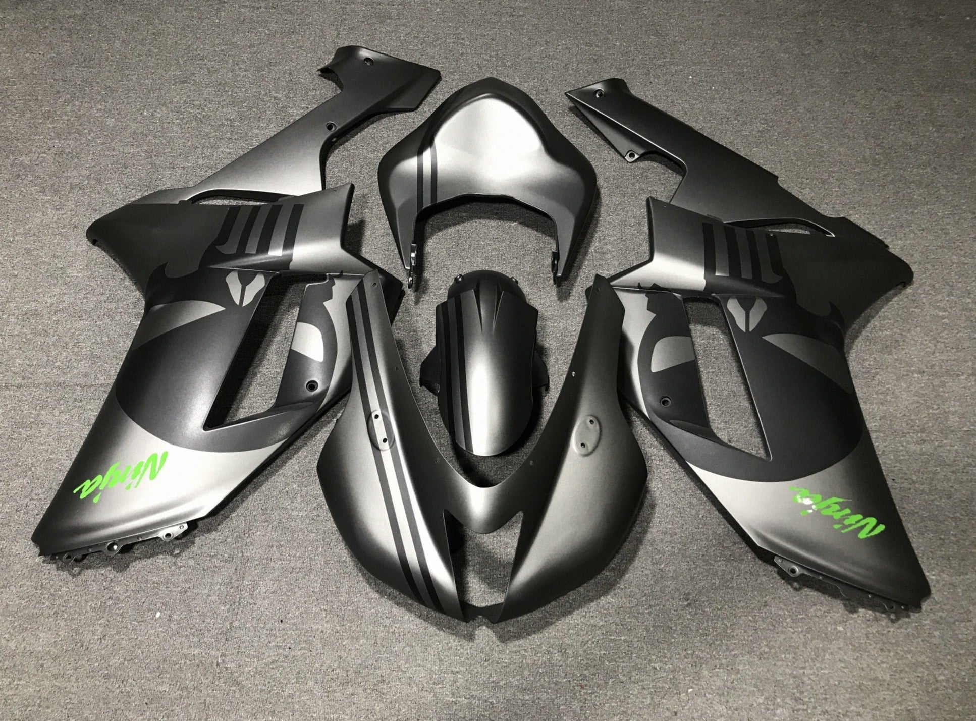 Fairing kit for a Kawasaki Ninja ZX6R 636 (2007-2008) Matte Silver & Matte Black Skulls