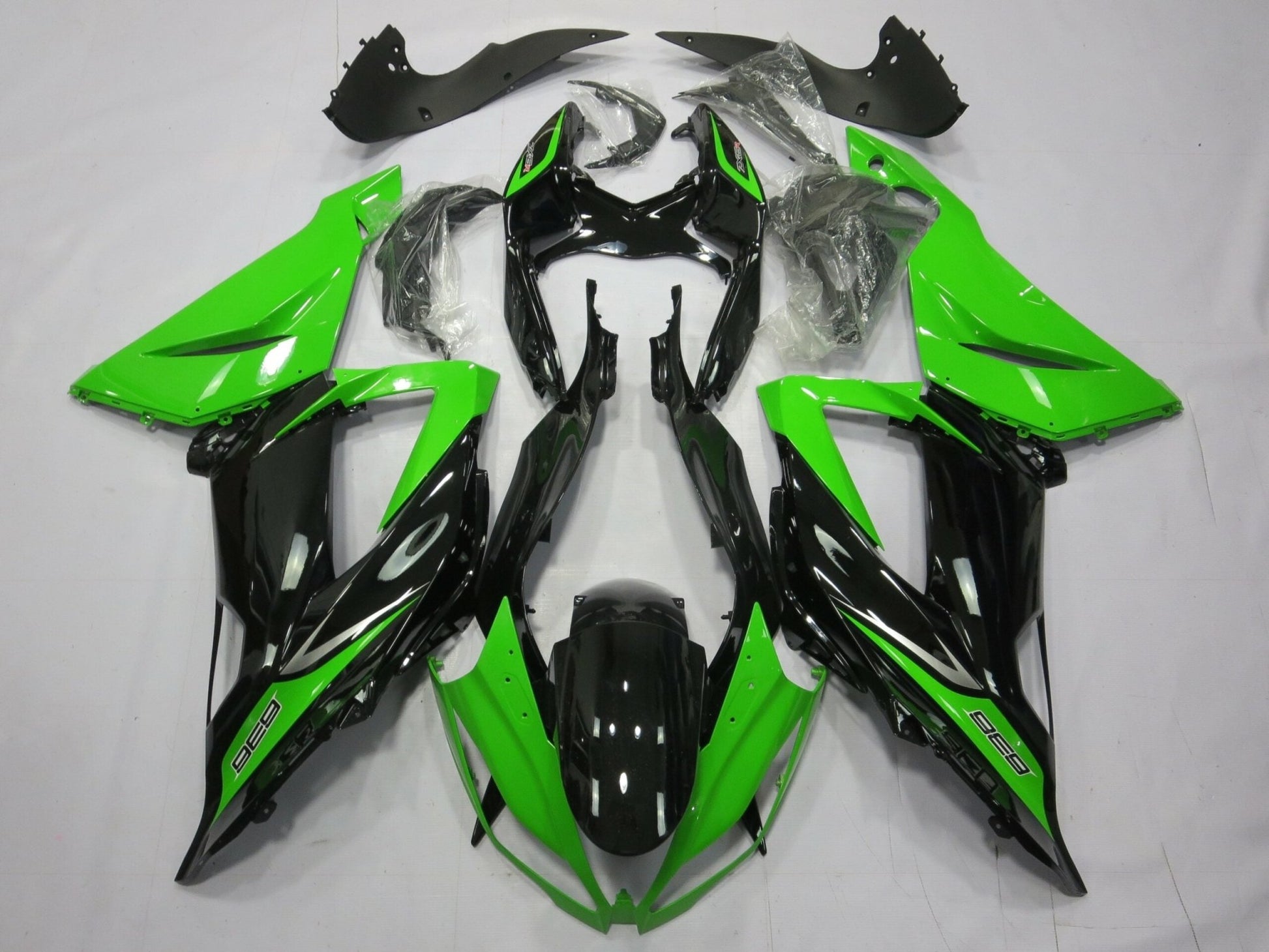 Green, Black and Silver Fairing Kit for a 2013, 2014, 2015, 2016, 2017 & 2018 Kawasaki ZX-6R 636 motorcycle