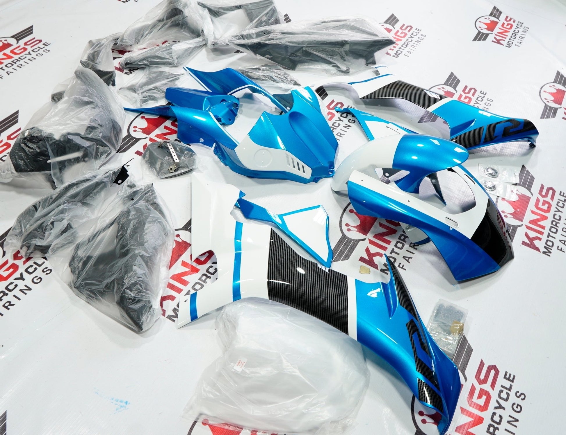 Yamaha R1 Fairing Kit (2015-2019) Blue, White, Faux Carbon Fiber at KingsMotorcycleFairings.com